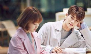 世界微尘里男主是什么时候喜欢女主的 男主见了女主就想上