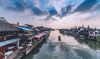 第8课《各具特色的民居》的主要内容是什么 我国各具特色的民居